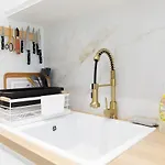 Carlton Area Superb 1 Bedroom * Cannes