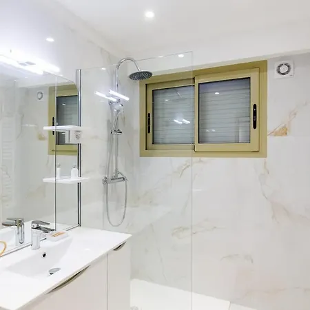 Carlton Area Superb 1 Bedroom 아파트 *