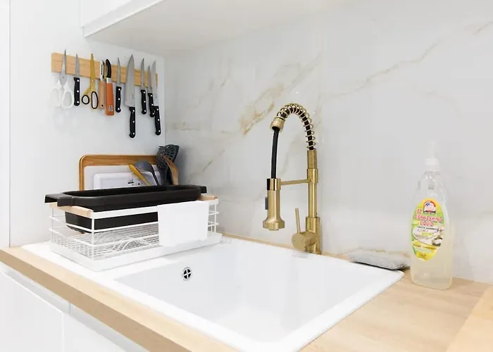 Carlton Area Superb 1 Bedroom * Cannes