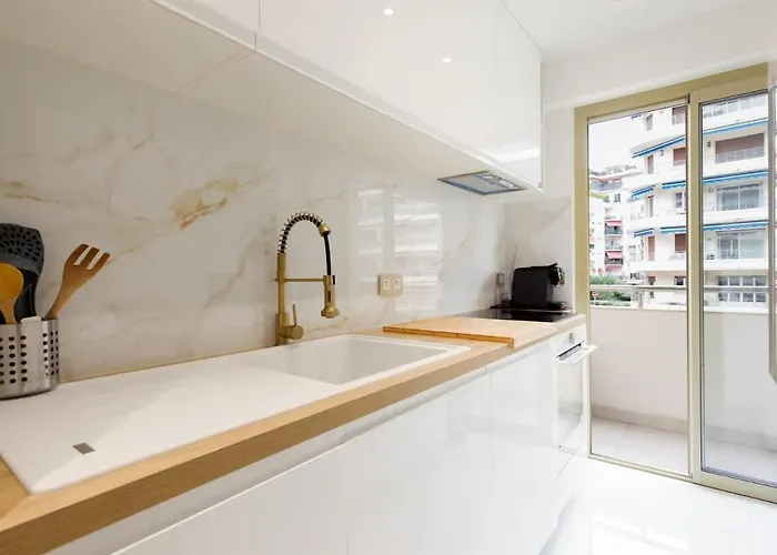 Carlton Area Superb 1 Bedroom Apartman